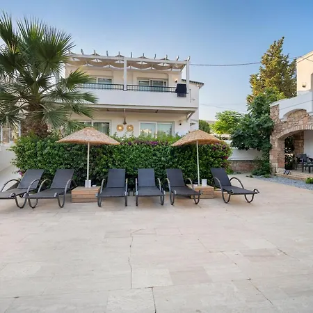 מלון Costa Sariyaz 3*