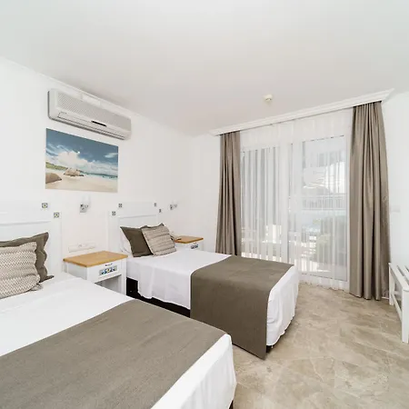 Costa Sariyaz מלון 3*
